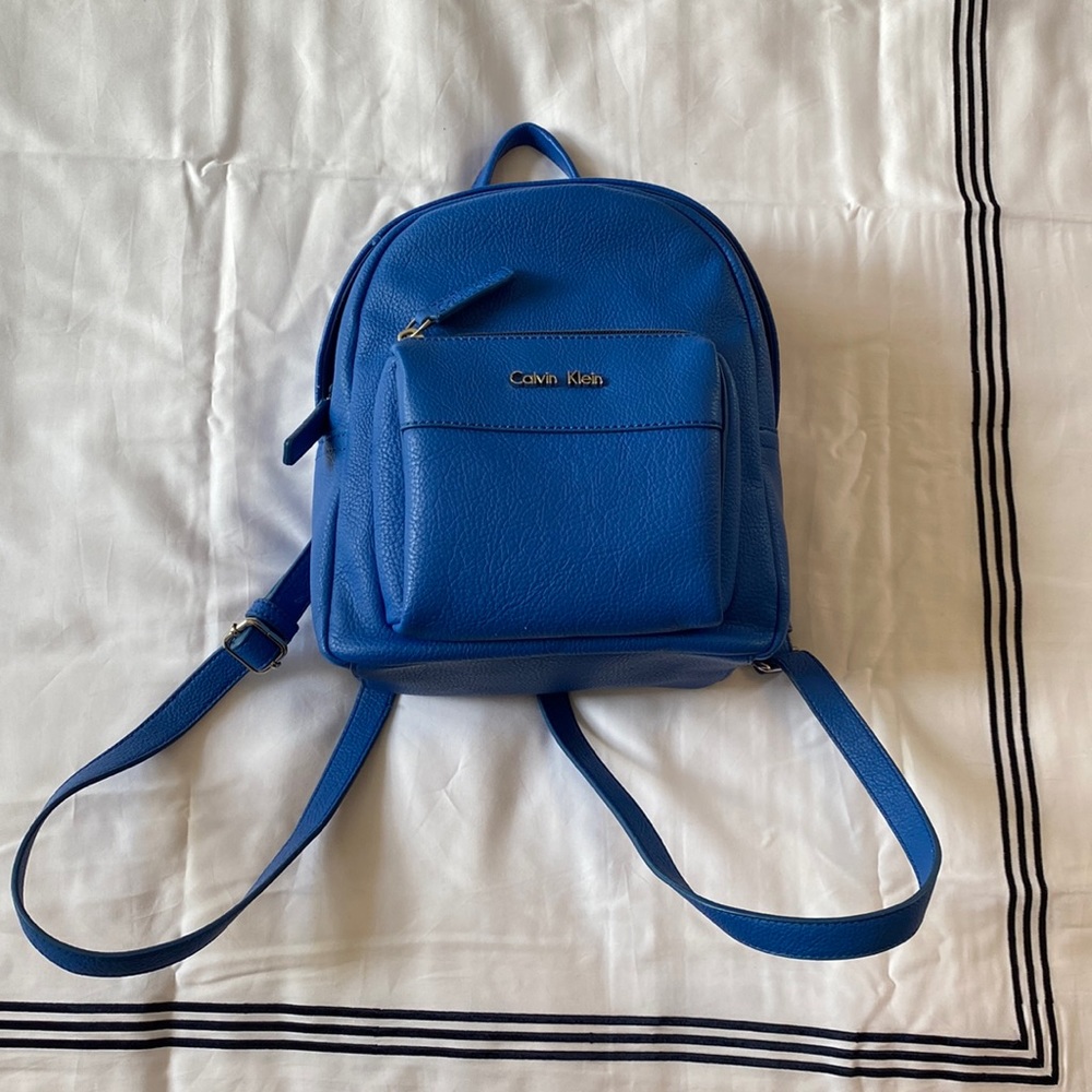 ✨Calvin Klein mini leather backpack✨